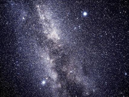 为什么星星会发光？