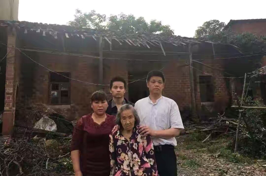 张玉环请求追责16名办案人员,你认为办案人员应该被追责吗?