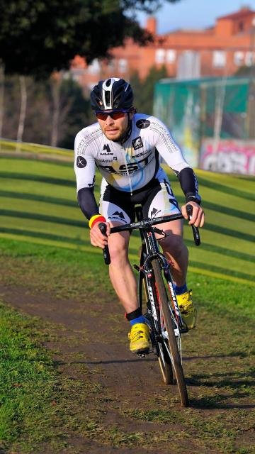 轰轰烈烈的死去和的苟延残喘的活着谁更好？