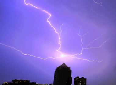 受台风影响，宁波市内暂停72小时核酸检测要求，对疫情防控有何影响？