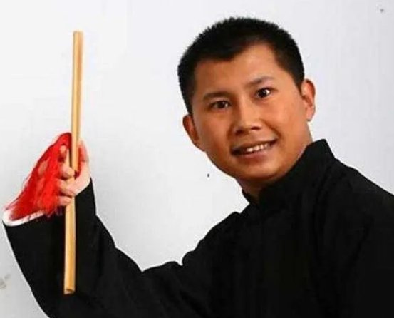 德云社的由来，家谱的排名，为何岳云鹏的云字辈仅拍第七？