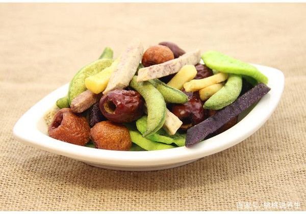 脱水果蔬干真的有营养吗？能否替代新鲜水果呢？