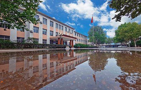 石家庄育英中学怎样啊？