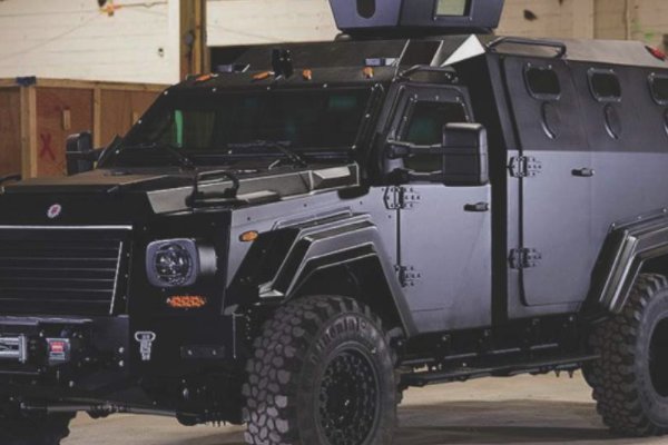 速度与激情5的霸气装甲车是什么型号？