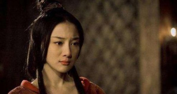 骊鸢是谁扮演的？