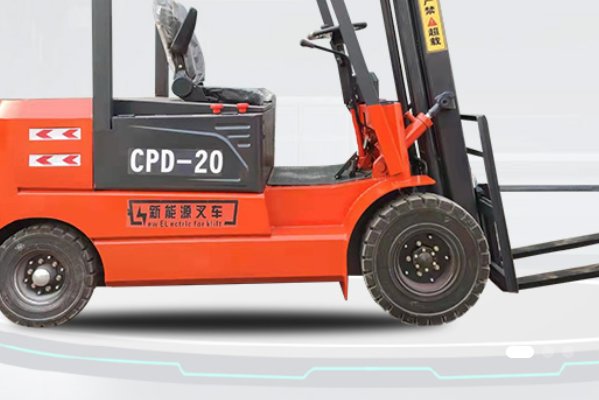 叉车培训学费是多少钱？