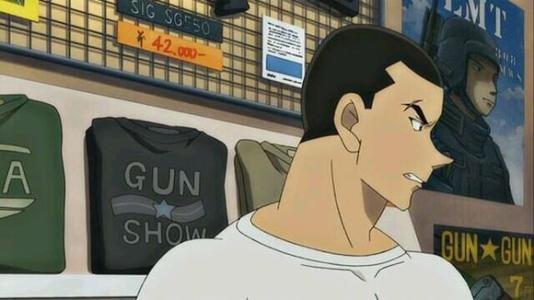 柯南剧场版，有一集是柯南在大楼上，用腰带往下跳，然后反弹飞起来踢球的，叫什么名字？