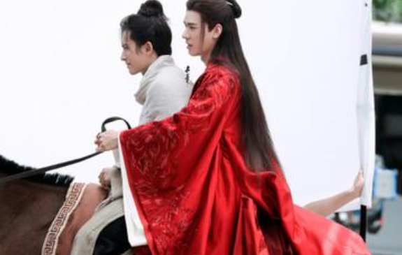 《山河令》剧情讲的什么？