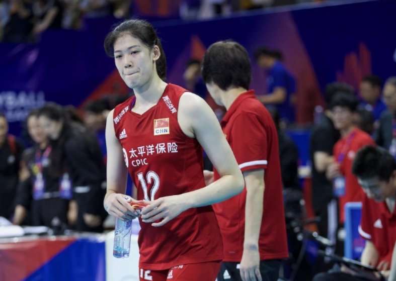 中国女排0-3惨败日本，这对女排来说为什么是好事？