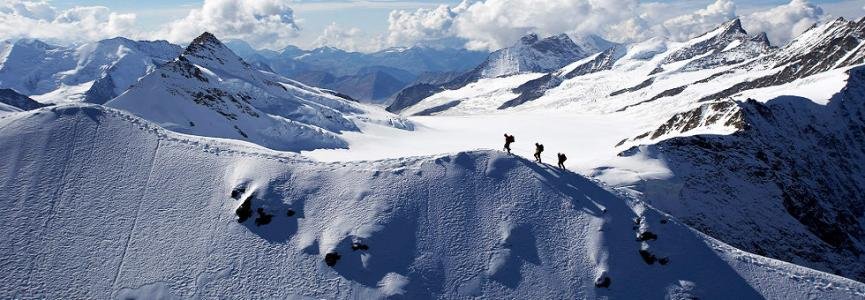 阿尔卑斯山位于哪个大洲？