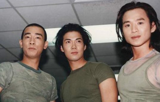 陈小春组合四个人名字