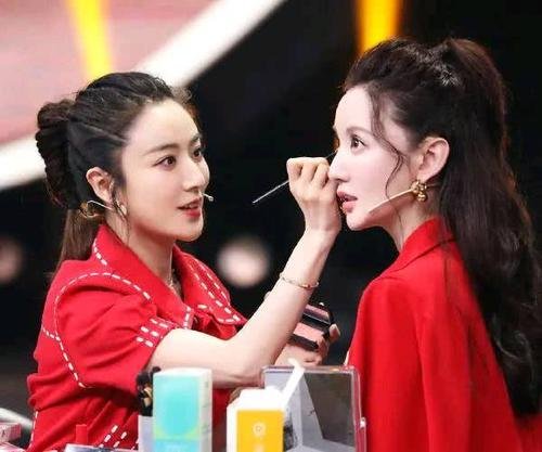 林依轮说薇娅在病床上选品,这些年她为了事业有多拼?