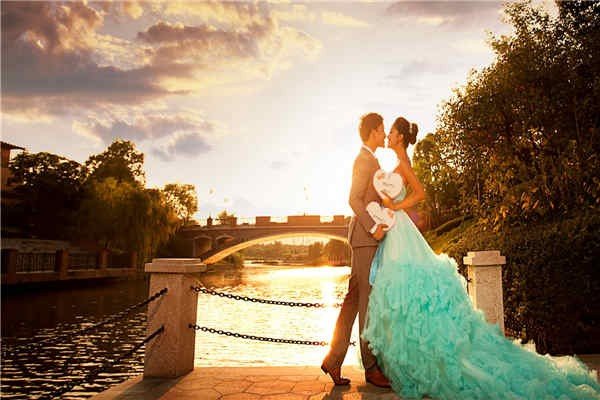 都说爱一个人不能爱得太满，那到底爱多少才合适呢？