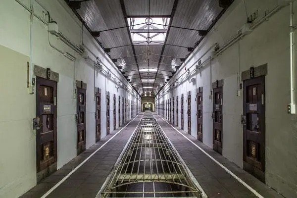 监狱的狱怎么组词