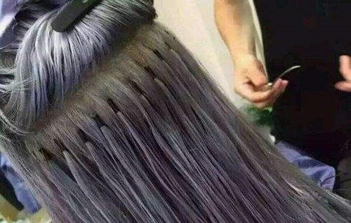 上海一美发师偷24把头发追女顾客，如何站在法律角度看待他的行为？