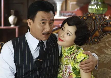 像火花像蝴蝶的结尾是什么？