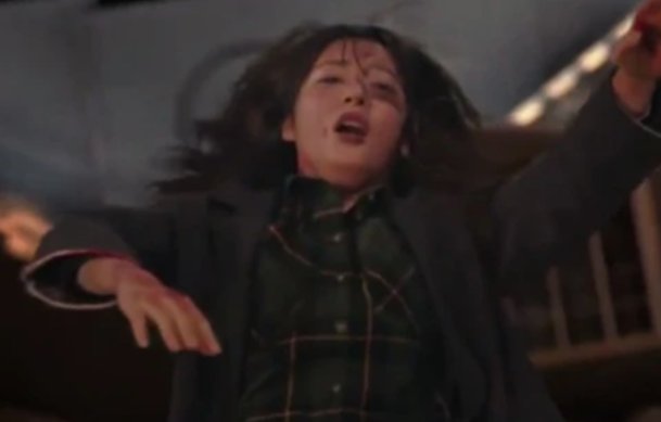 《顶楼》闵雪雅是被推下去的？