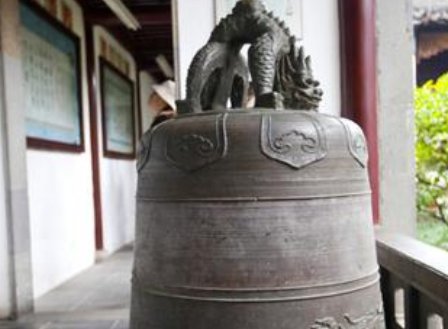 什么的铜钟填合适词语怎么写？