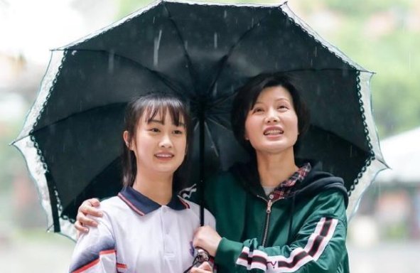 《与狼共舞》中梁海棠的扮演者程愫现在怎么样?