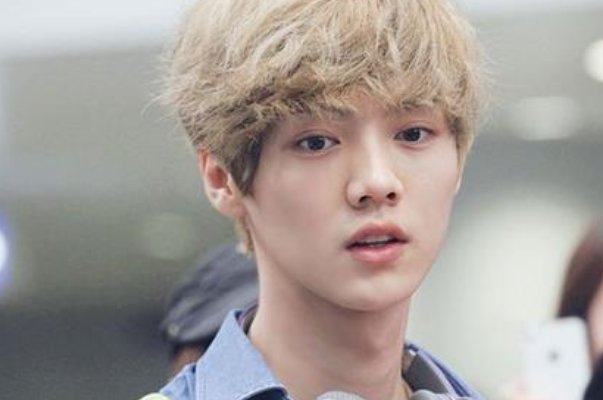 鹿晗在邓超生日当天为其P生日贺图，为何引起了网友的疯狂爆笑？