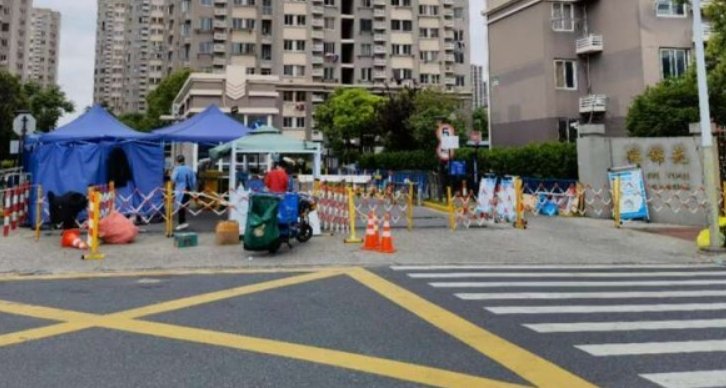 上海17名防疫保安因被骗在桥下过夜，从他们的遭遇中暴露出了哪些问题？