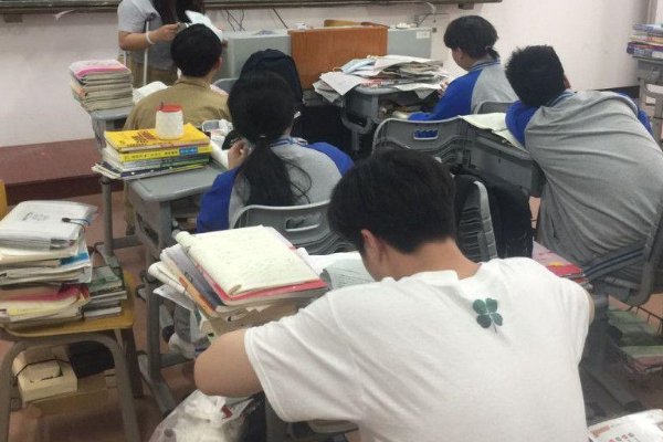 富饶的西沙群岛小练笔四幅图怎么仿写二十个字。