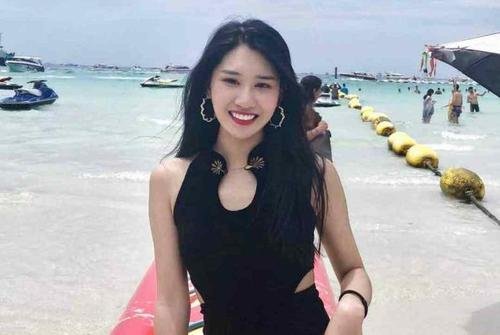 现在闲鱼找女学生兼职,赚外快约拍模特,该搜什么关键词？