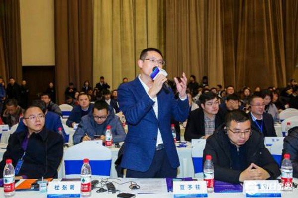 诺贝尔奖颁奖典礼作为一种媒介典礼，他的典礼流程是怎样的？