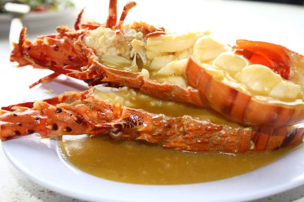 英国计划禁止煮食龙虾、螃蟹等活物，此举的原因是什么？