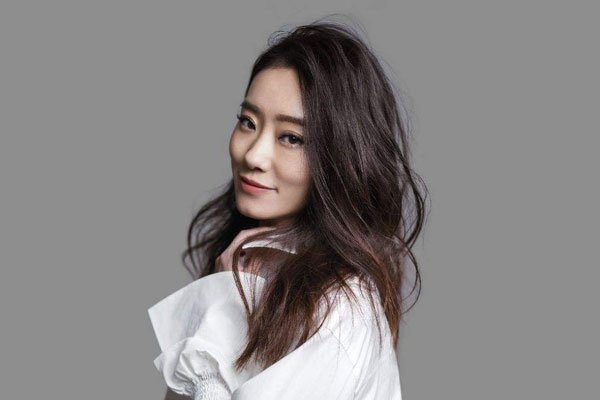 张小斐跟冯巩的关系