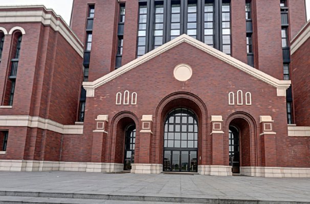 上海建桥学院学费标准