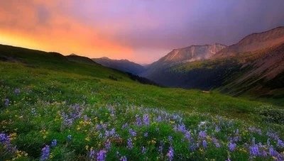 震撼绝美！男子驾车700公里在西藏发现蓝色古冰川，大自然有多奇妙？