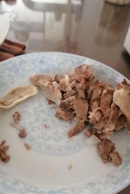 魏忠贤割下宫女四喜的招财煮汤，招财是女人的什么部位？