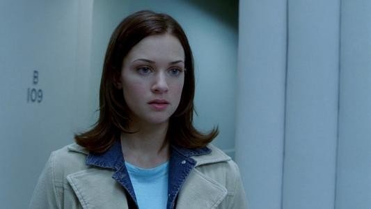 求一部电影，女主能预知死亡。。