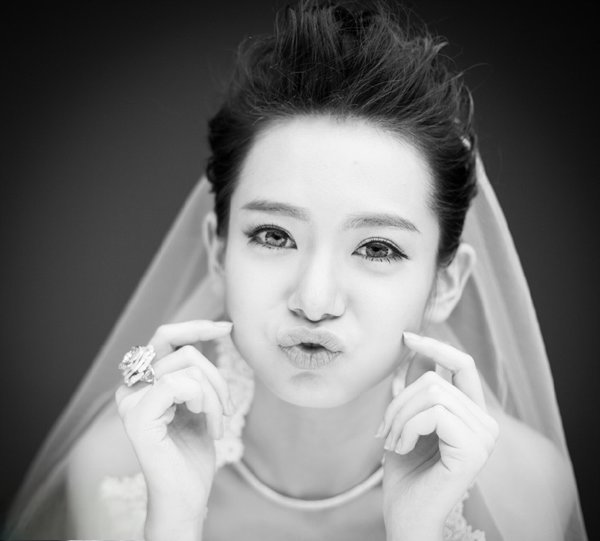 戚薇徐正曦结婚照片是情侣吗 合作完两人并没有断了联系