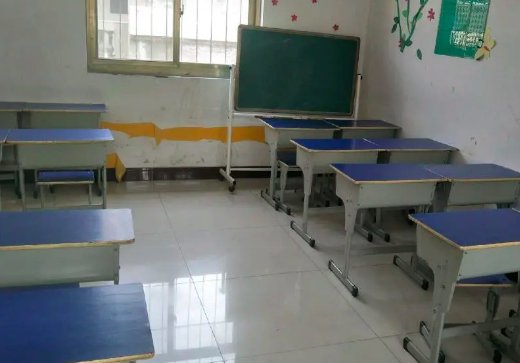 8岁孩子给父母报辅导班，父母如何回应？