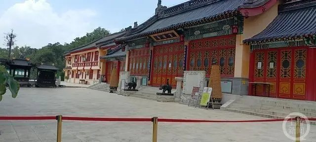 南京一男子向供奉日本战犯的玄奘寺扔臭鸡蛋，此事引发了怎样的连锁反映？