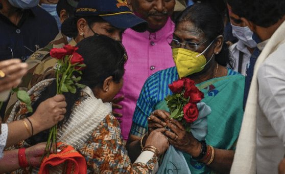 莫尔穆成印度第二位女总统，印度第二位女总统有何来历？