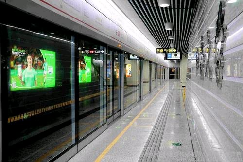 网传南京一号线疑似脱轨，是否造成了人员伤亡？