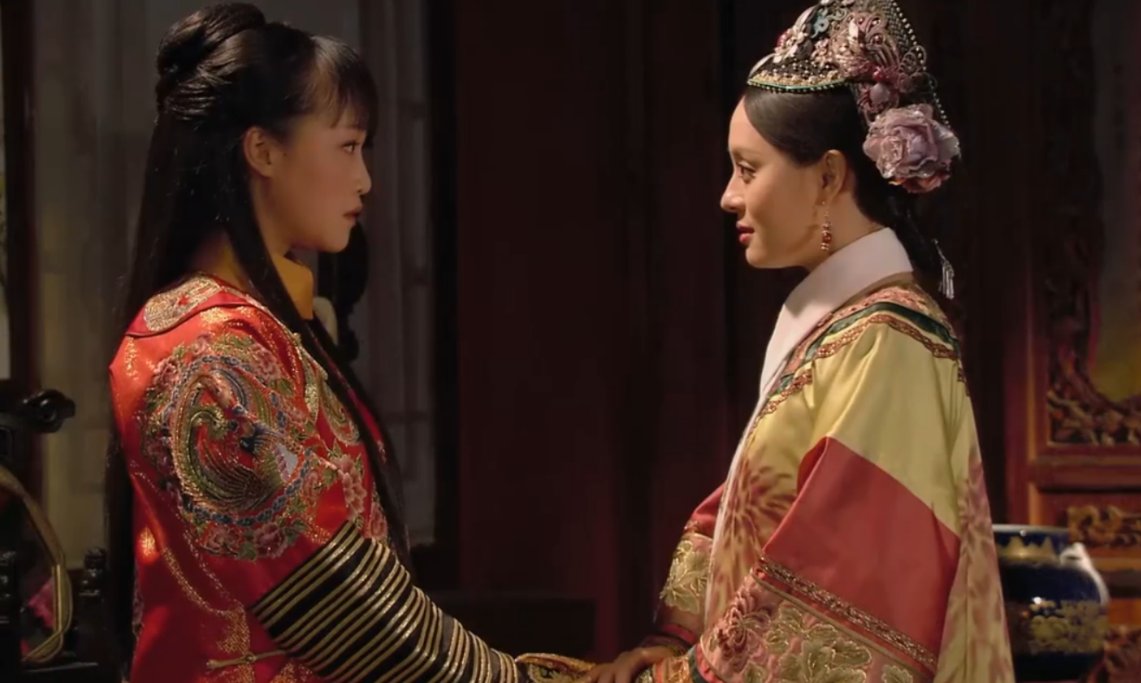 《甄嬛传》甄嬛至死不知,曹琴默为何扔了肚兜留下蜜和香呢?