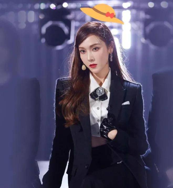 赵樱子上热搜，反常规操作撒狗粮，为什么她不招人喜欢？