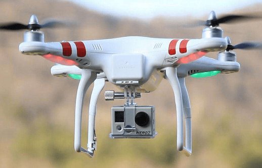 上海无人机精准定位未扫场所码人员！你觉得这个高科技该不该全国推广？