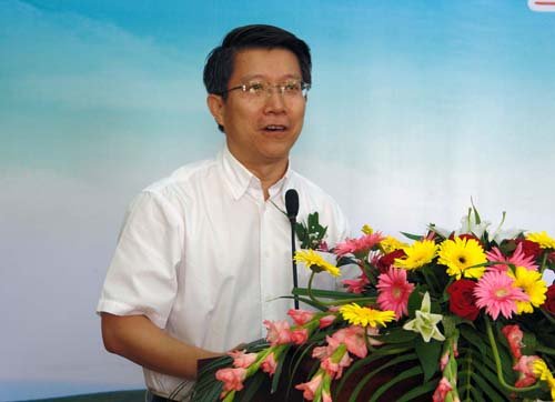 李津逵的人物简介