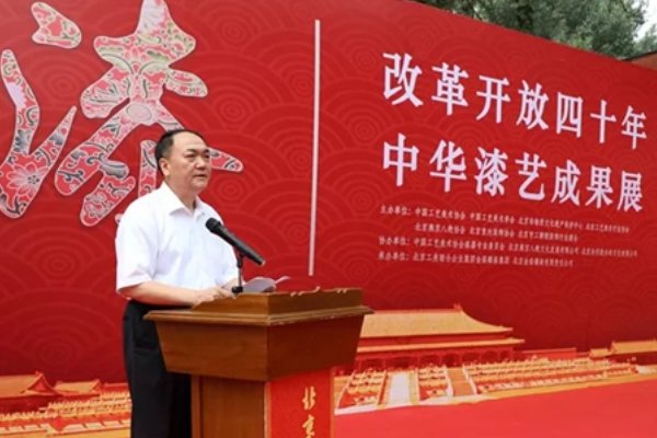 ()是发展中国特色社会主义的强大动力。