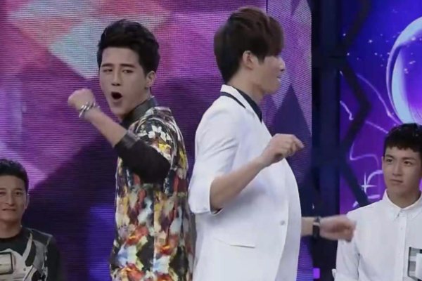 记得快乐大本营以前有一个“根据一个关键词,唱出含有这个关键词的一句歌”的游戏，想问一下哪几期有？