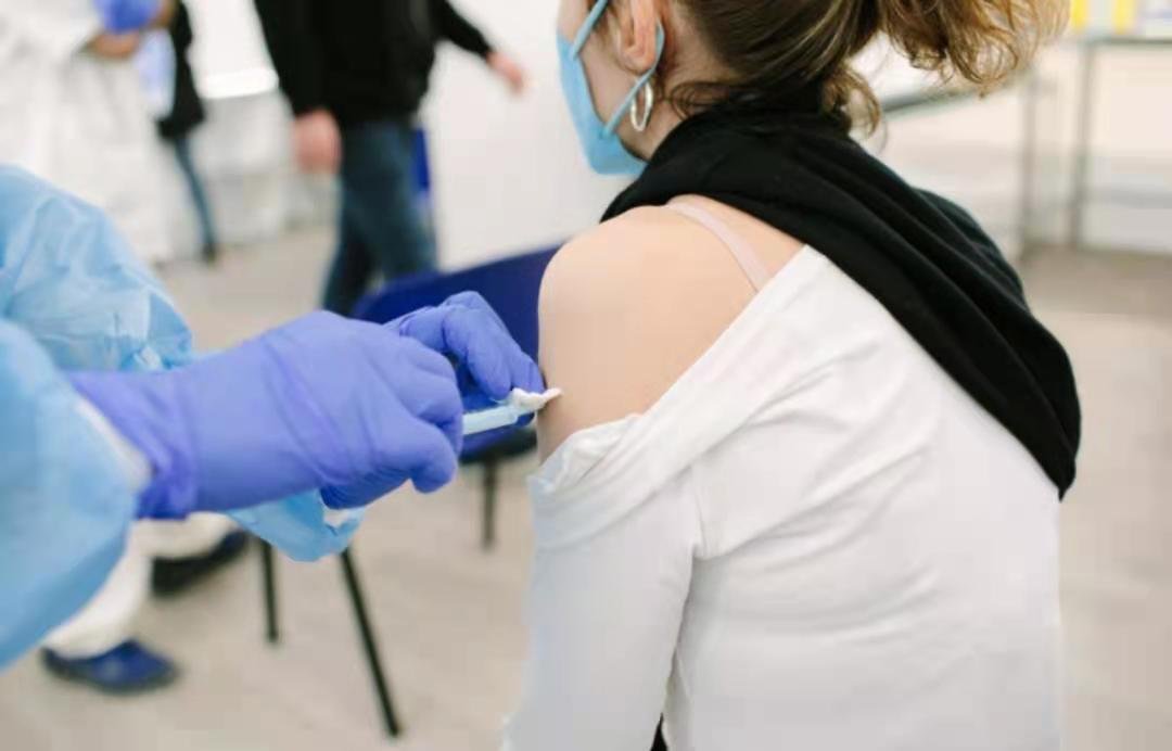 打针英文怎么说