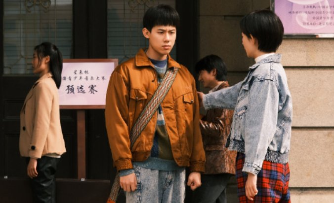 我们的日子雪花和谁在一起了？