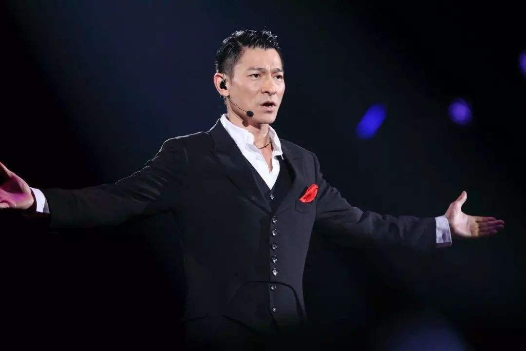 （我知女人心）里面，刘德华唱的那首英文歌叫什么名字？