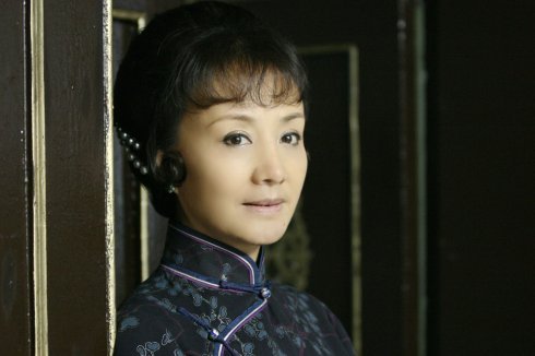 泪洒尘缘的主题曲