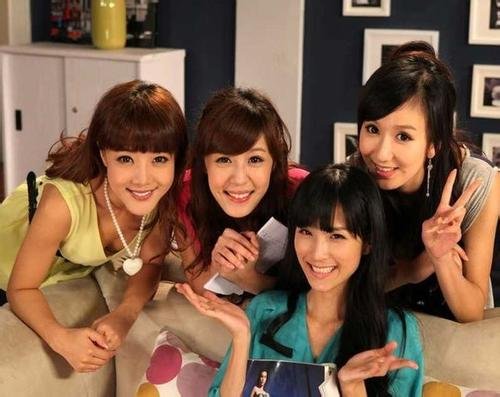 如何评价爱情公寓3里面决战紫禁之巅那段的特效水平？